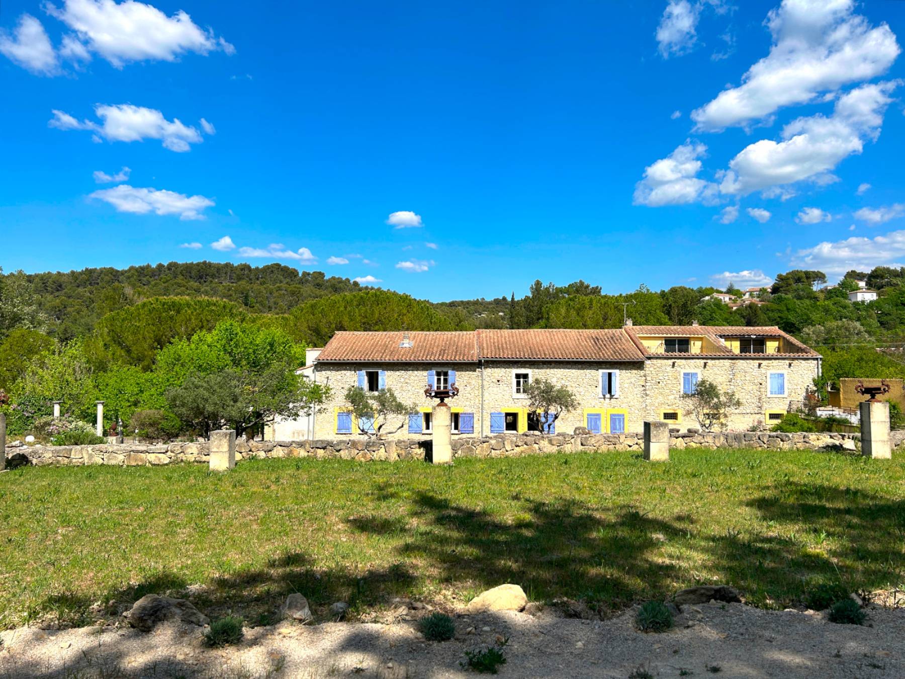 Appartement T2 avec terrasse, parc et piscine   