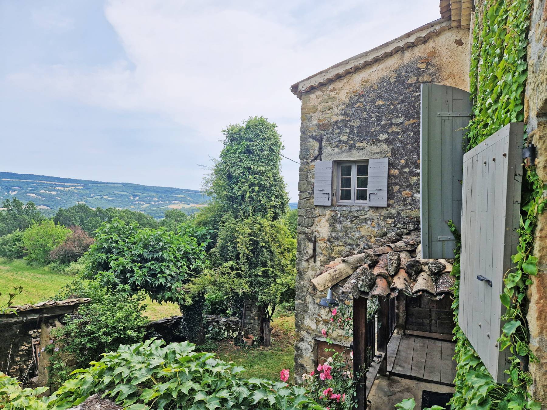 Mas en pierres en Luberon propriété de prestige à la vente
