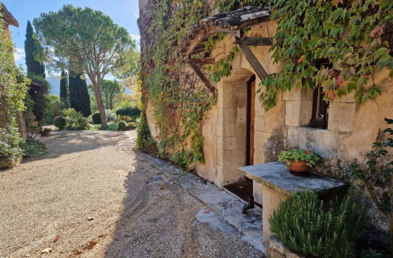 Bastide avec piscine à Gordes