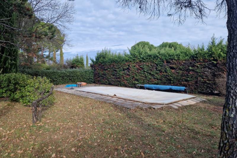 Maison en pierres avec piscine à Gordes
