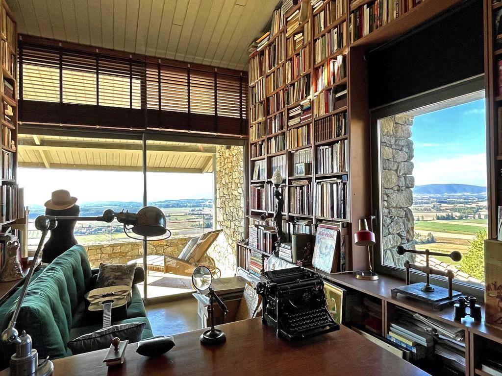 Drôme provençale : maison contemporaine rénovée avec vues   