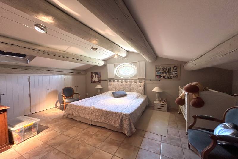 L'Isle sur la Sorgue - Maison de 188 m² et son cabanon de pêcheur en bord de Sorgues, jardin arboré de 3900 m².