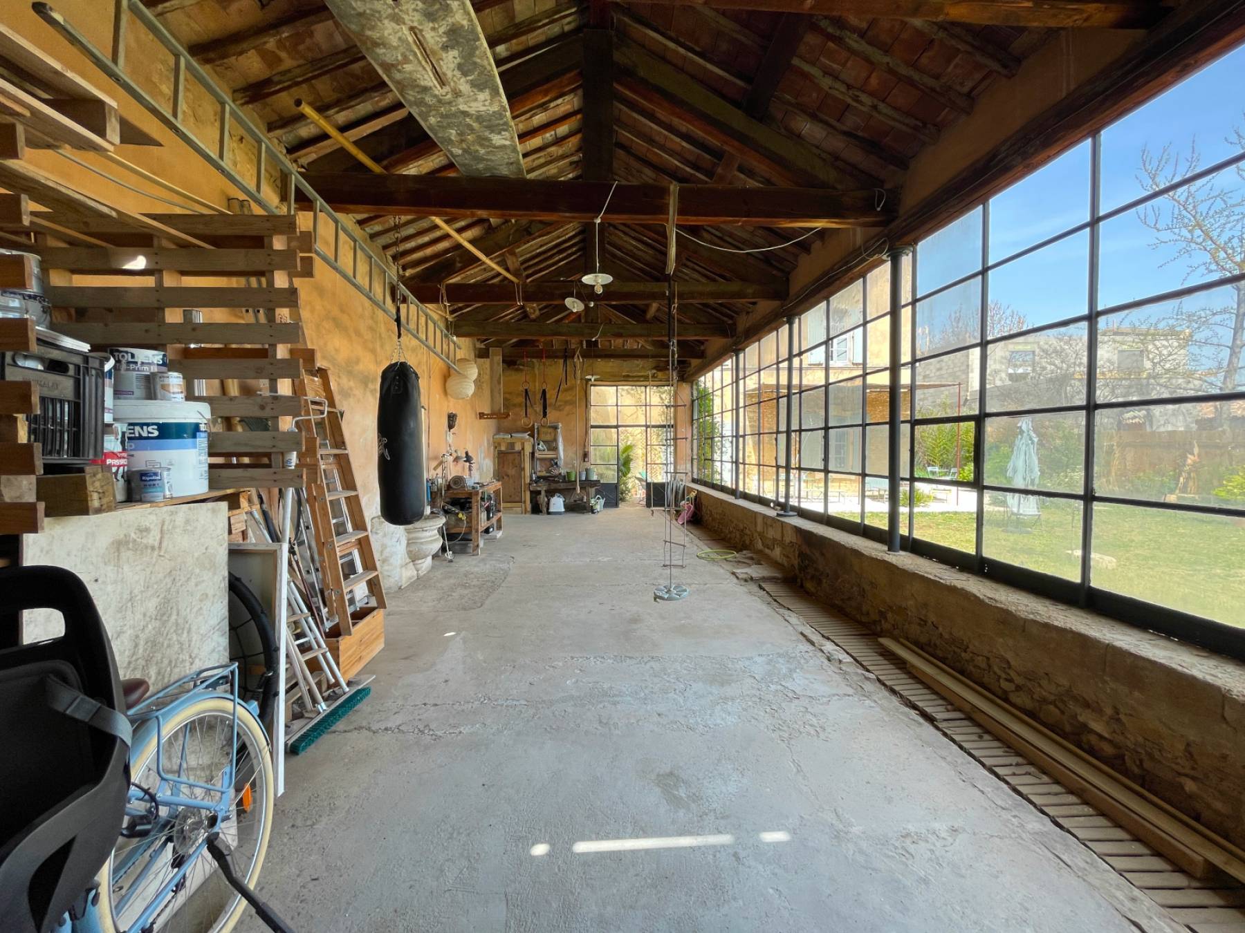 GARD : Maison bourgeoise XVIIIe aux volumes de vies très généreux   