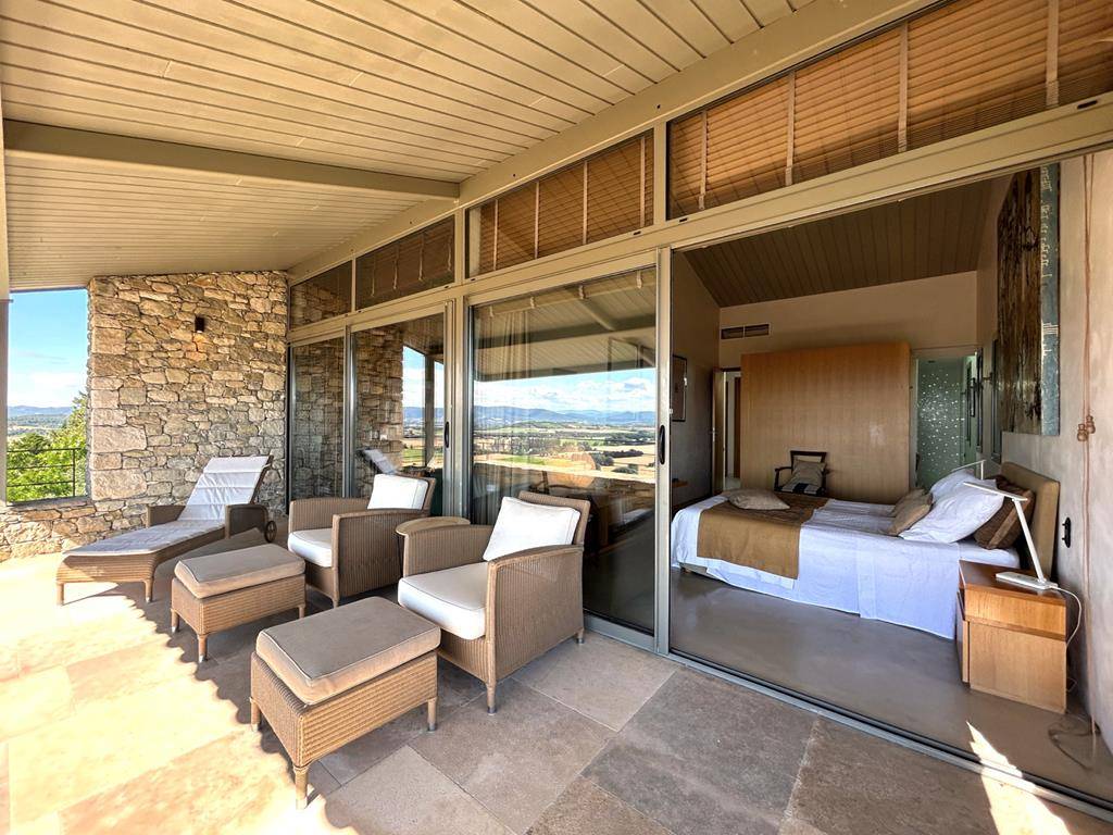Drôme provençale : maison contemporaine rénovée avec vues   