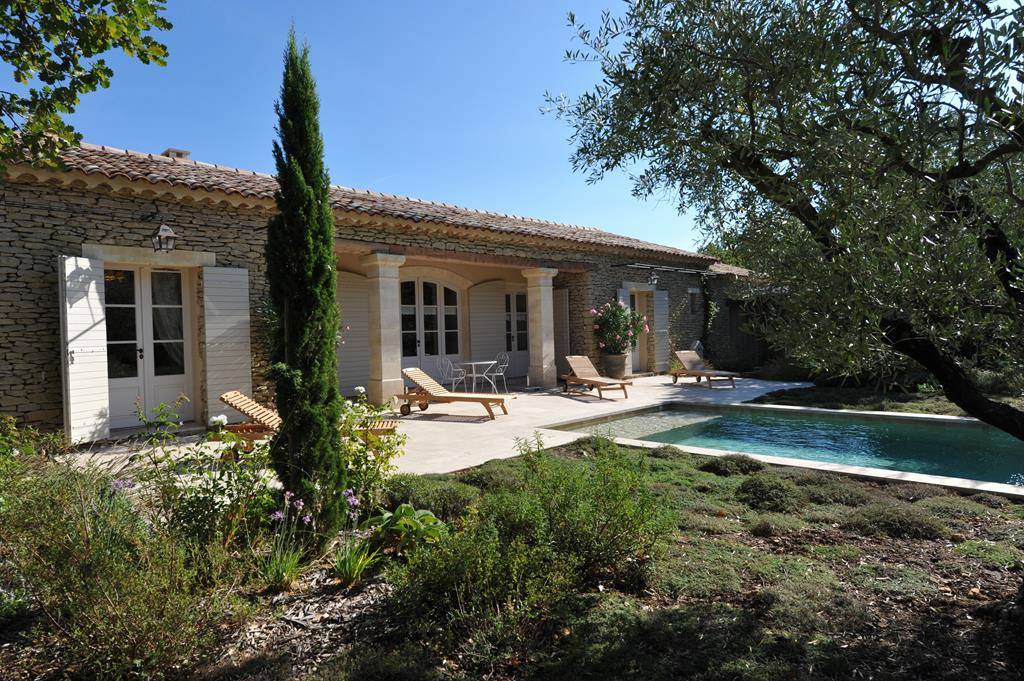 Gordes - Superbe villa en pierre   