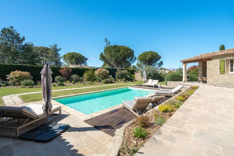 Maison en pierres rénovée à Gordes