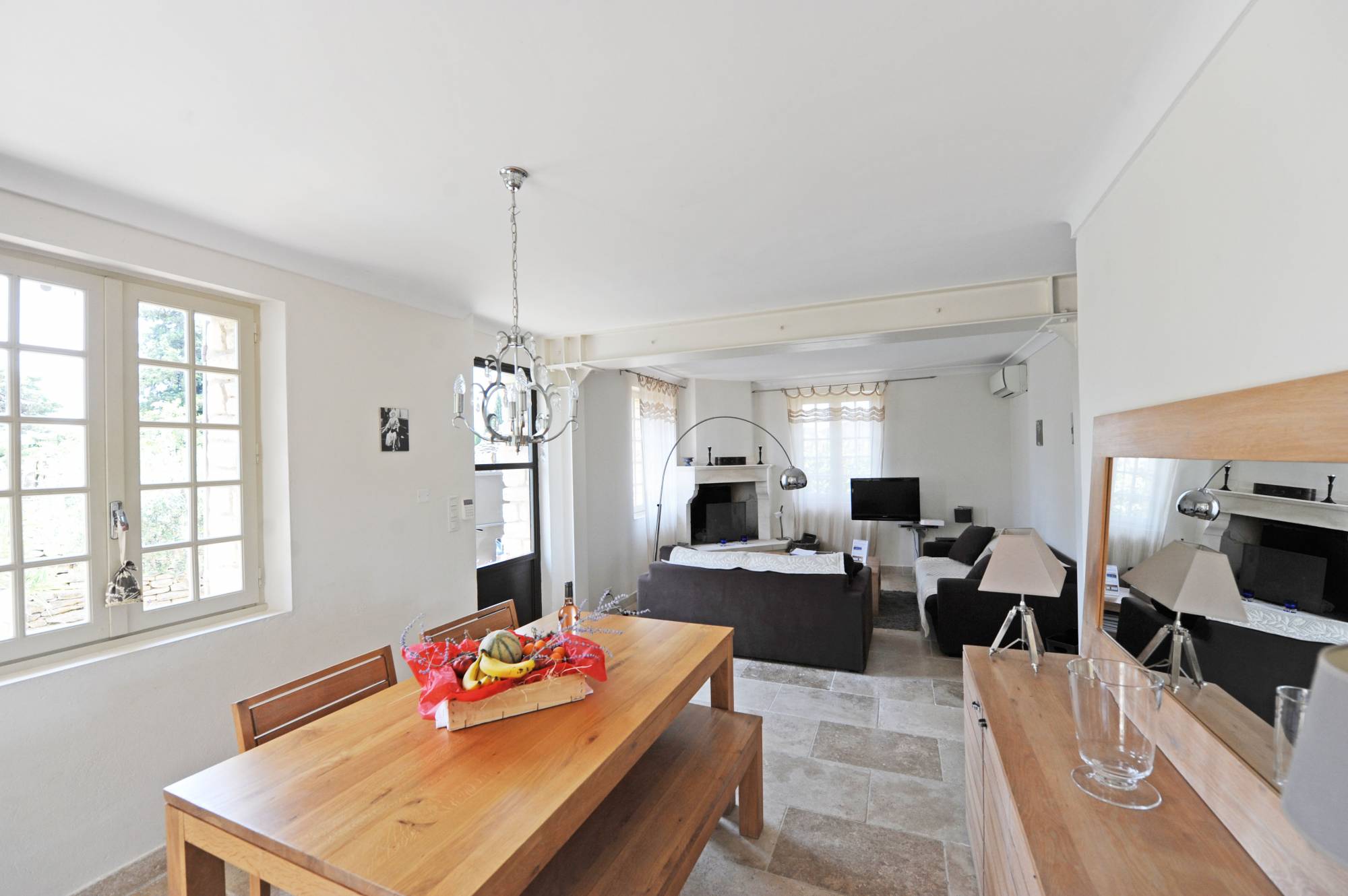 Gordes, maison de village avec jardin et piscine   
