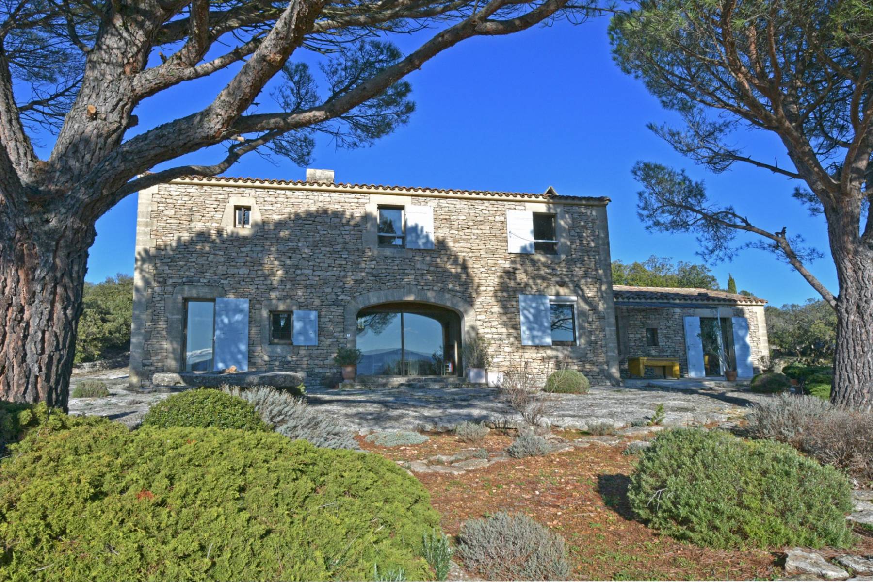 Exceptionnelle situation à deux pas du village de Gordes   