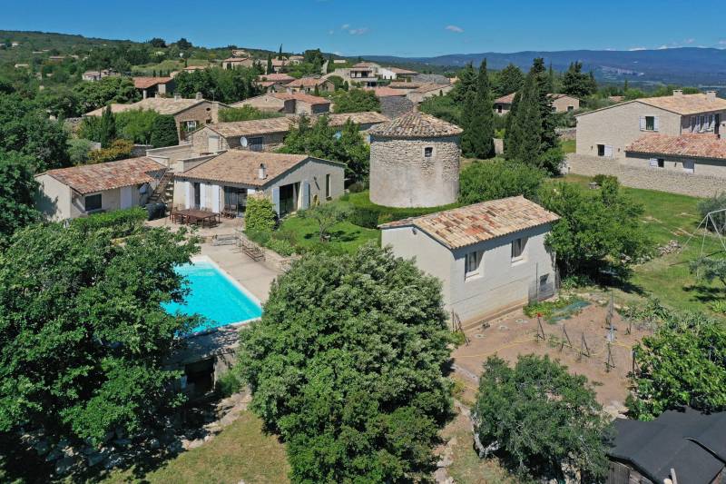 Rare propriété de village à Gordes
