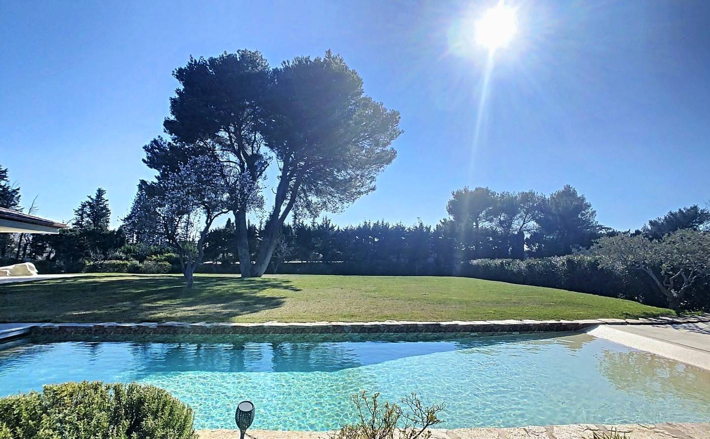 en Luberon, villa contemporaine d'architecte   