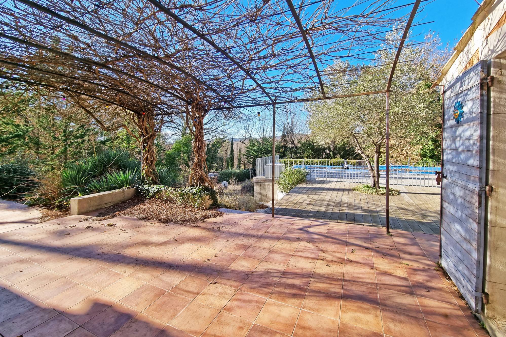 Luberon sud, charmante maison avec piscine sur plus de 1700m² de terrain   