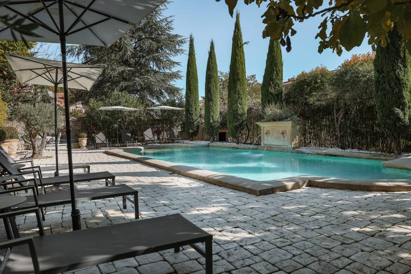 Demeure du XVIIIᵉ avec piscine au cœur d’Apt en Luberon