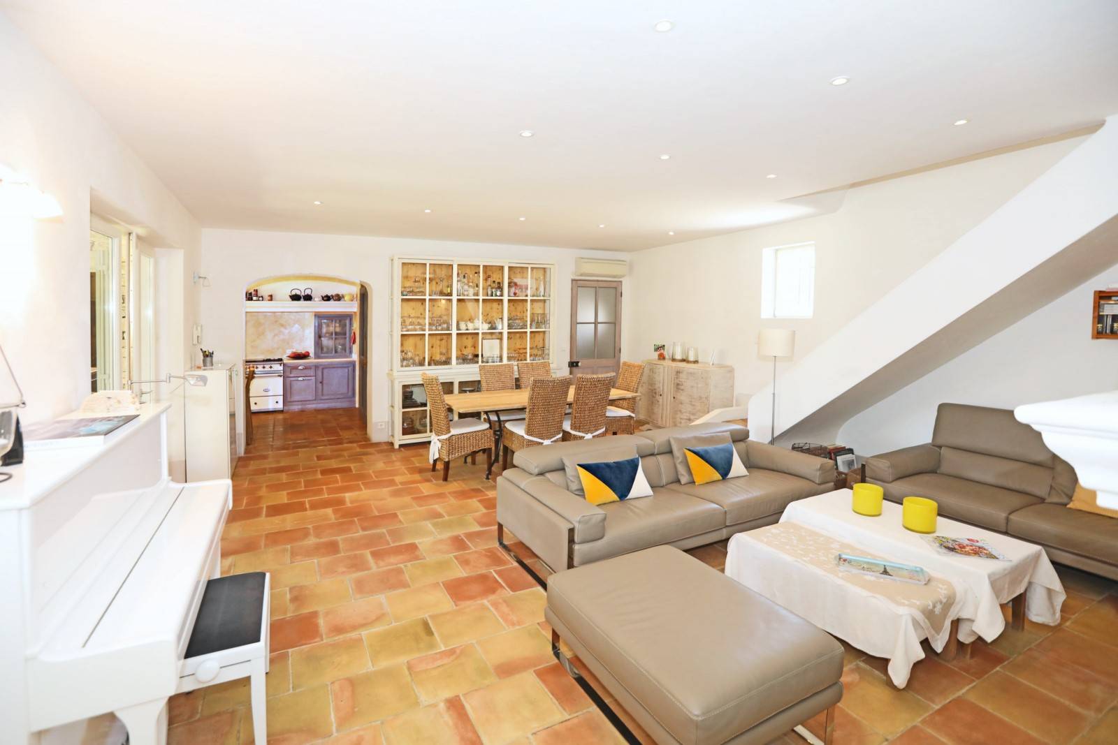 Séjour dans maison à la vente en Provence