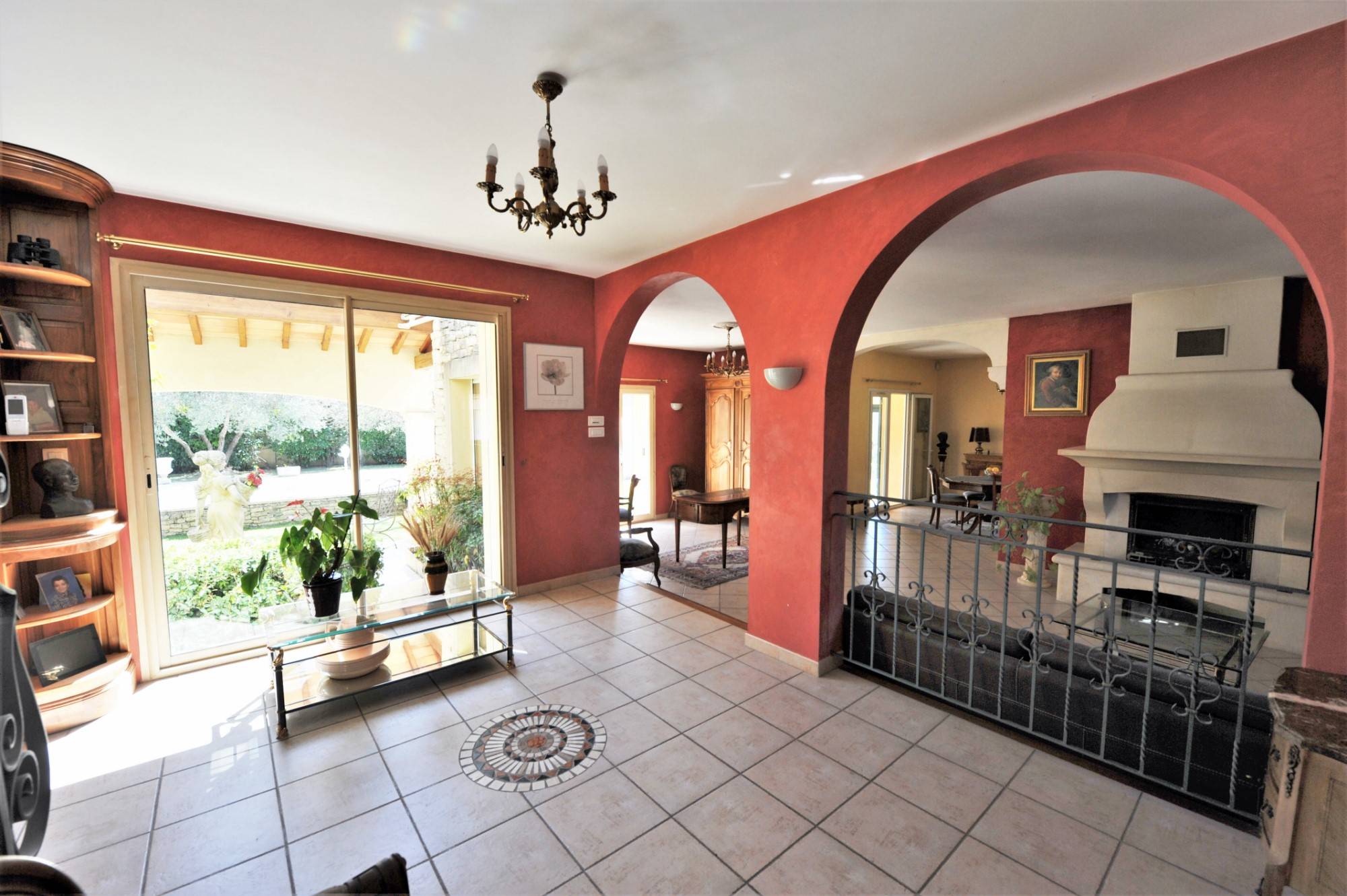 Gordes, villa en pierres avec piscine    