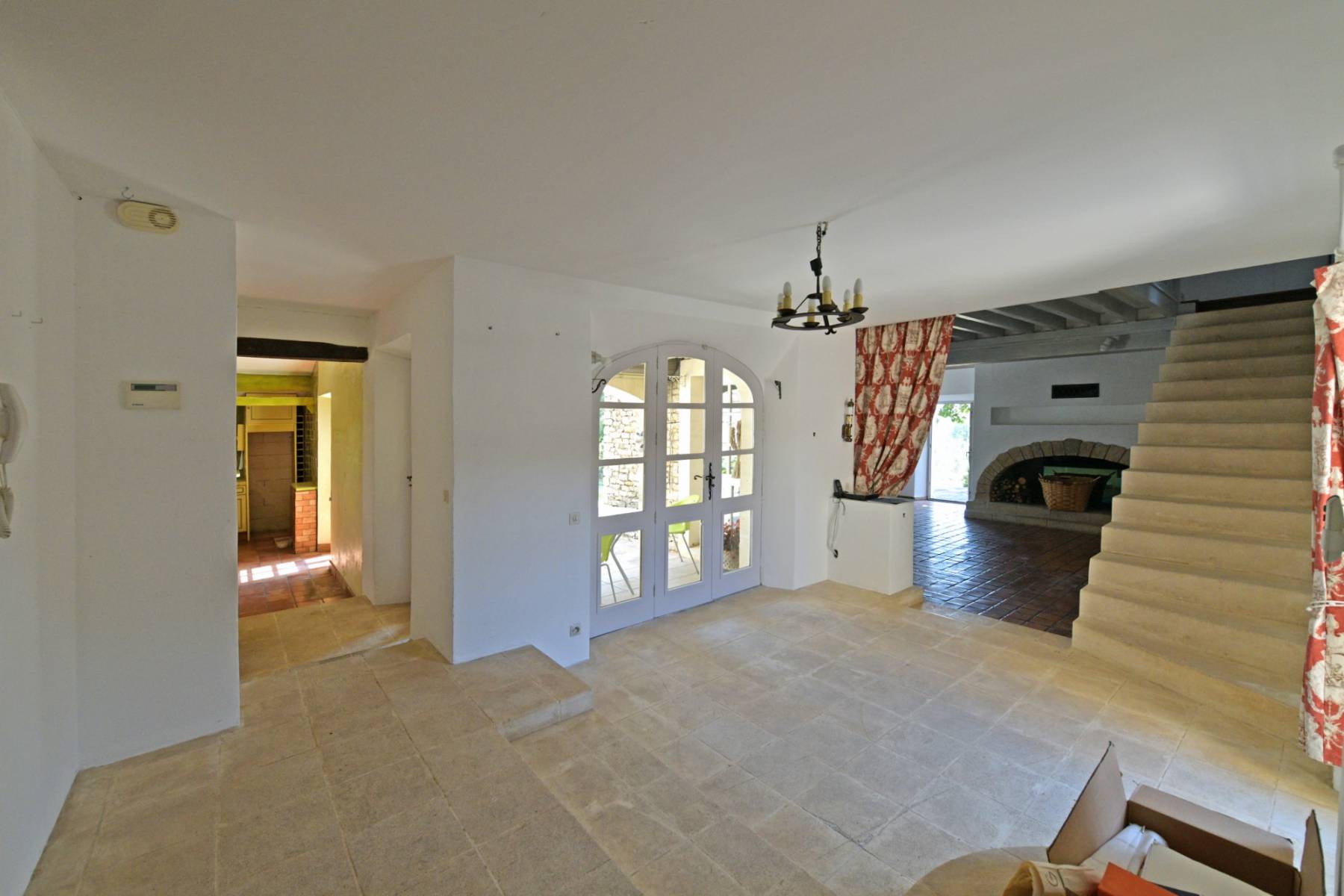 Propriété sur 2 hectares entre Goult et Roussillon