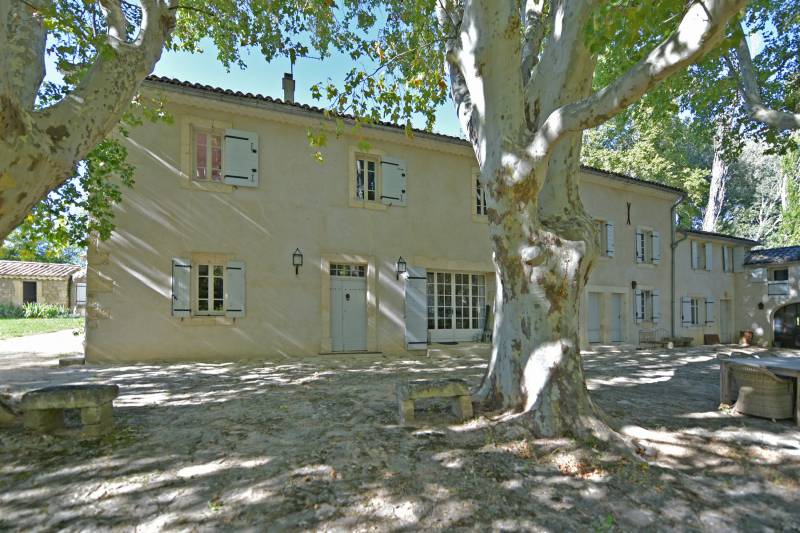 Ancien Moulin à eau rénové en bastide au coeur de la Provence