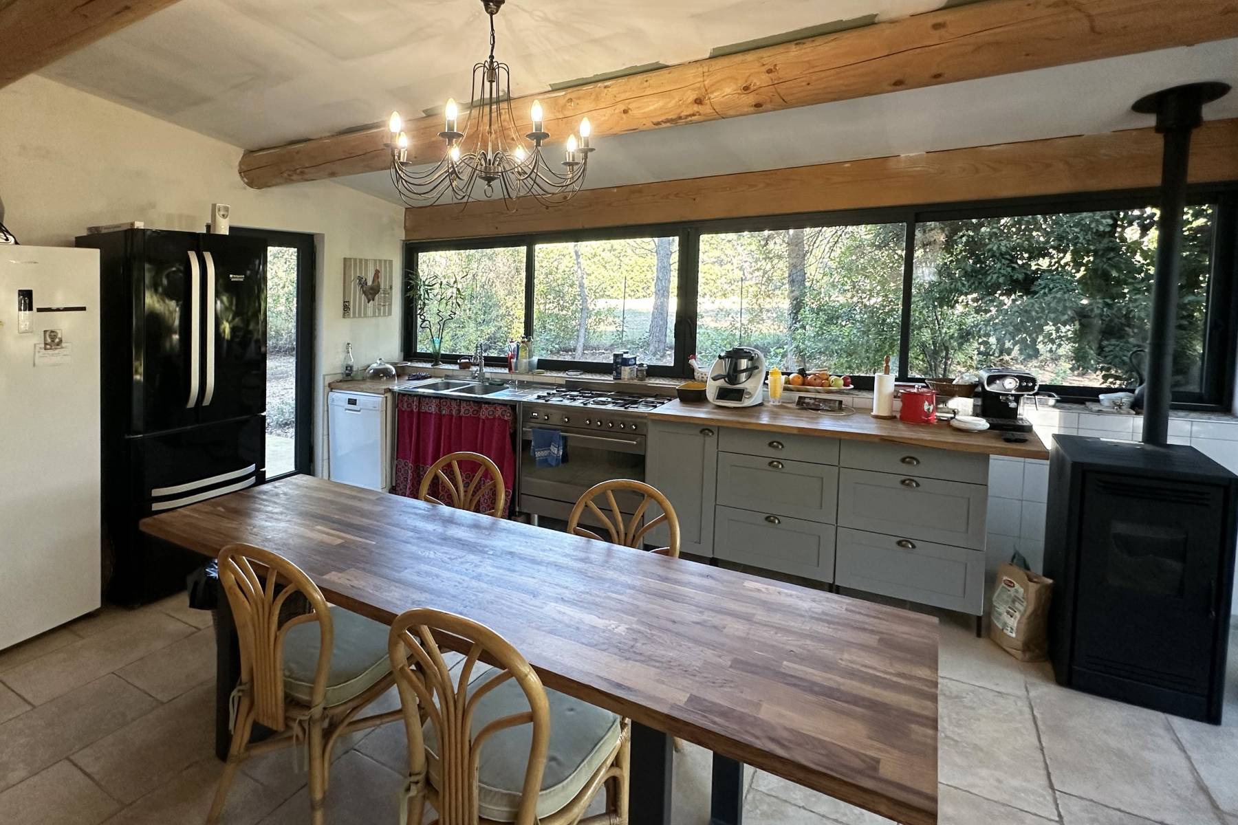 Entre Gordes et Roussillon - Maison avec dépendances   