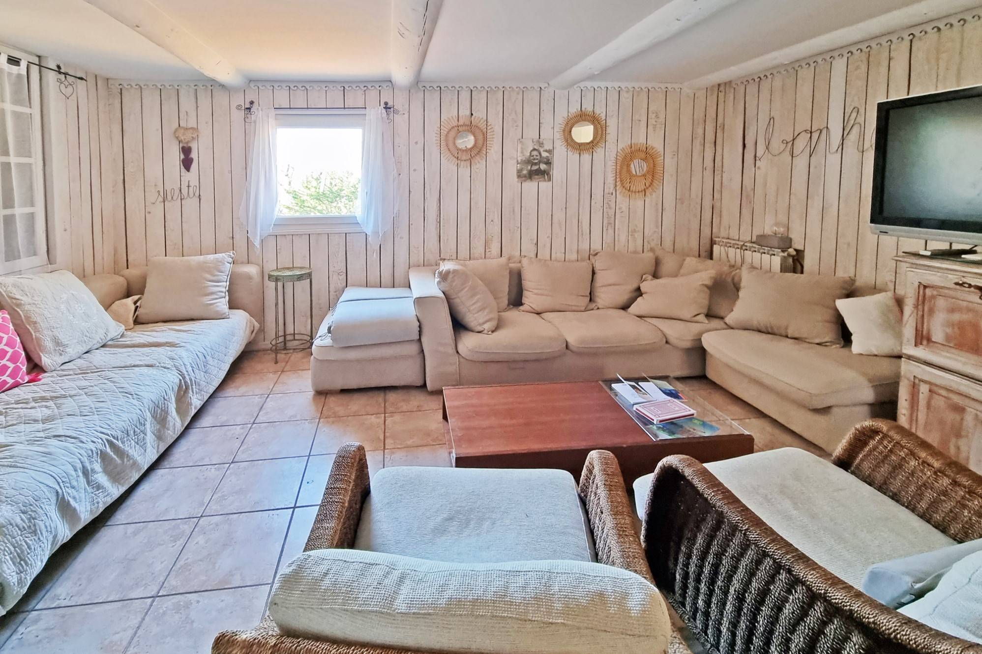 Luberon sud, charmante maison avec piscine sur plus de 1700m² de terrain   