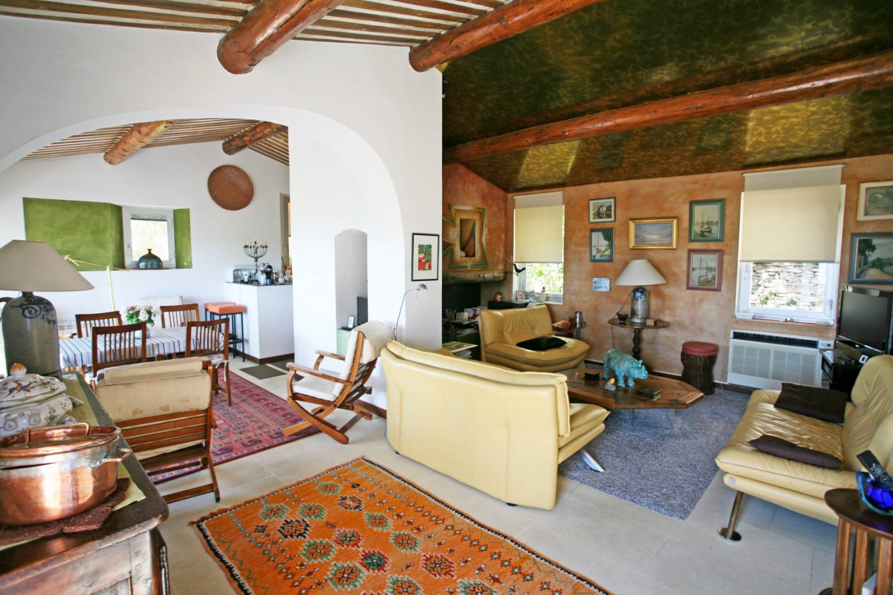 Charmante villa face au village de Gordes   