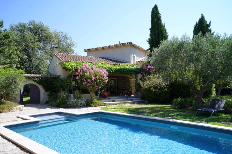 L'Isle sur la Sorgue - Maison de 188 m² et son cabanon de pêcheur en bord de Sorgues, jardin arboré de 3900 m².