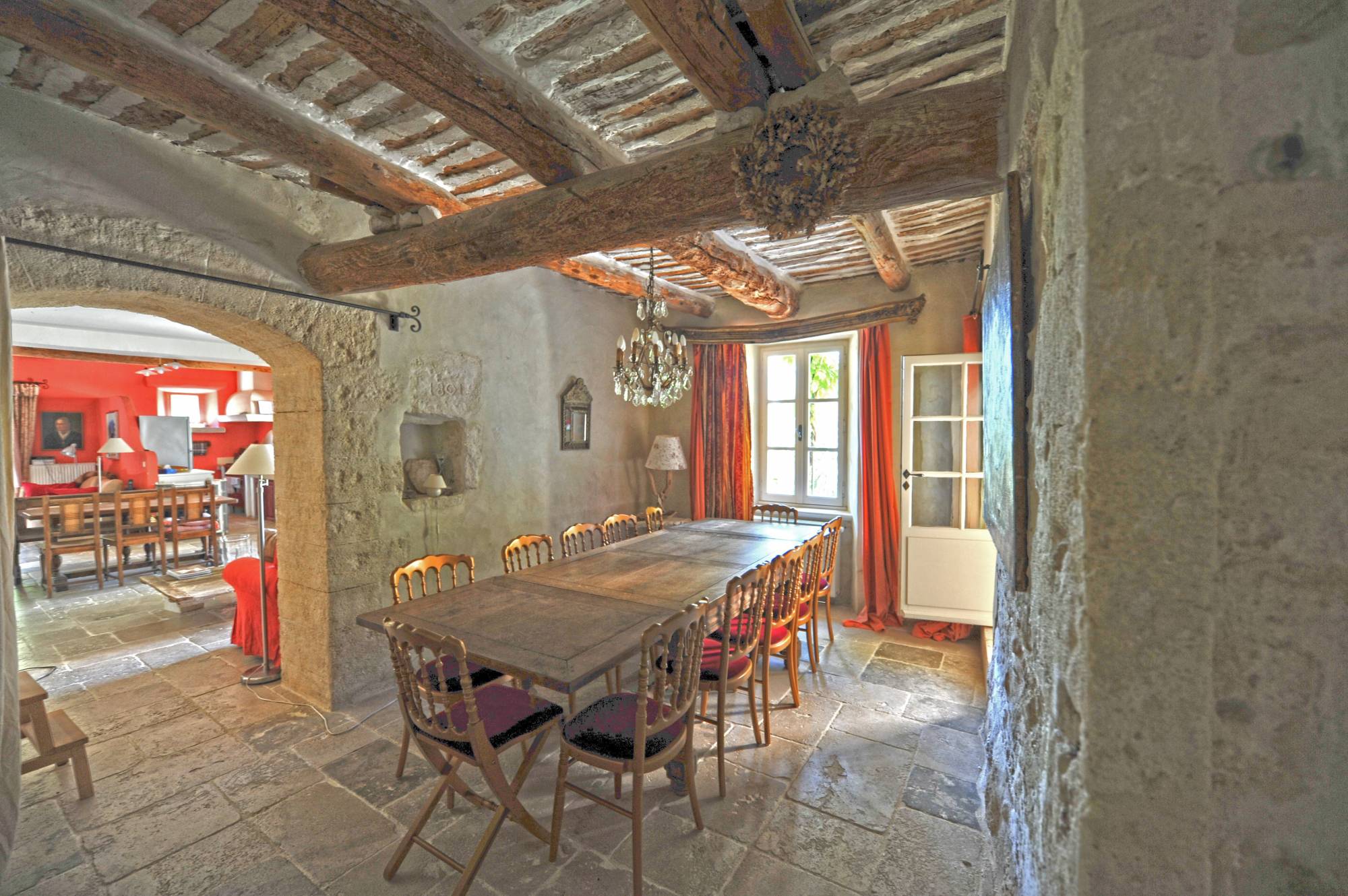 Proche de Goult, mas ancien avec dépendance et piscine   
