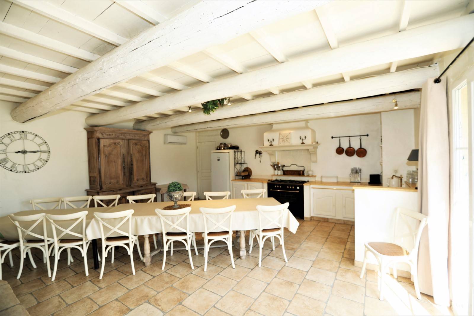 Mas du XVIIIème siècle restauré en campagne de Robion   