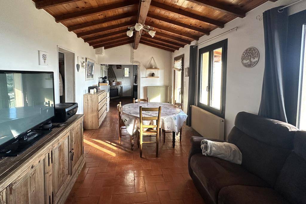 Saint Saturnin les Apt - Vues exceptionnelles    