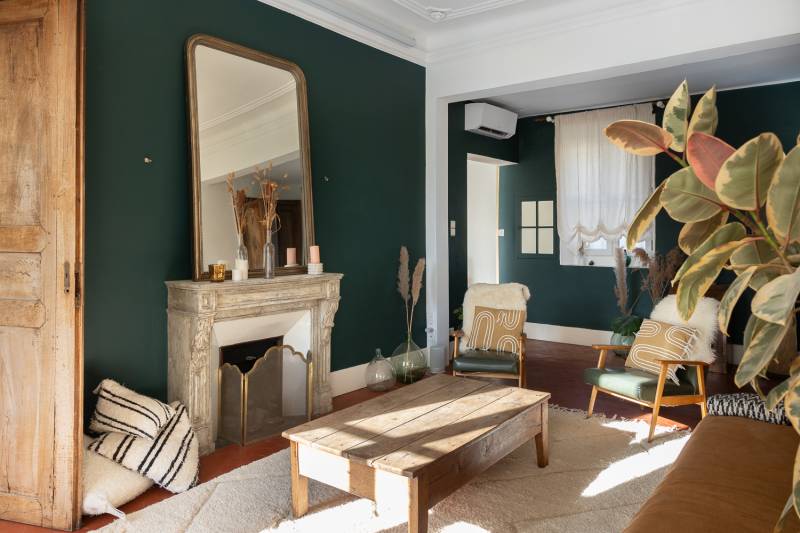 A la vente, un écrin de charme et de lumière au cœur d’Apt pour cette maison exceptionnelle avec piscine.