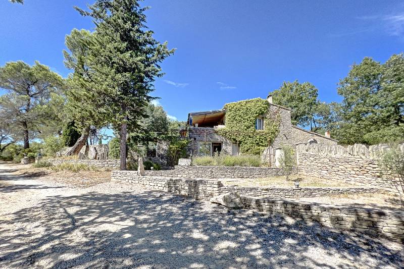 Propriété sur 2 ha près de Gordes