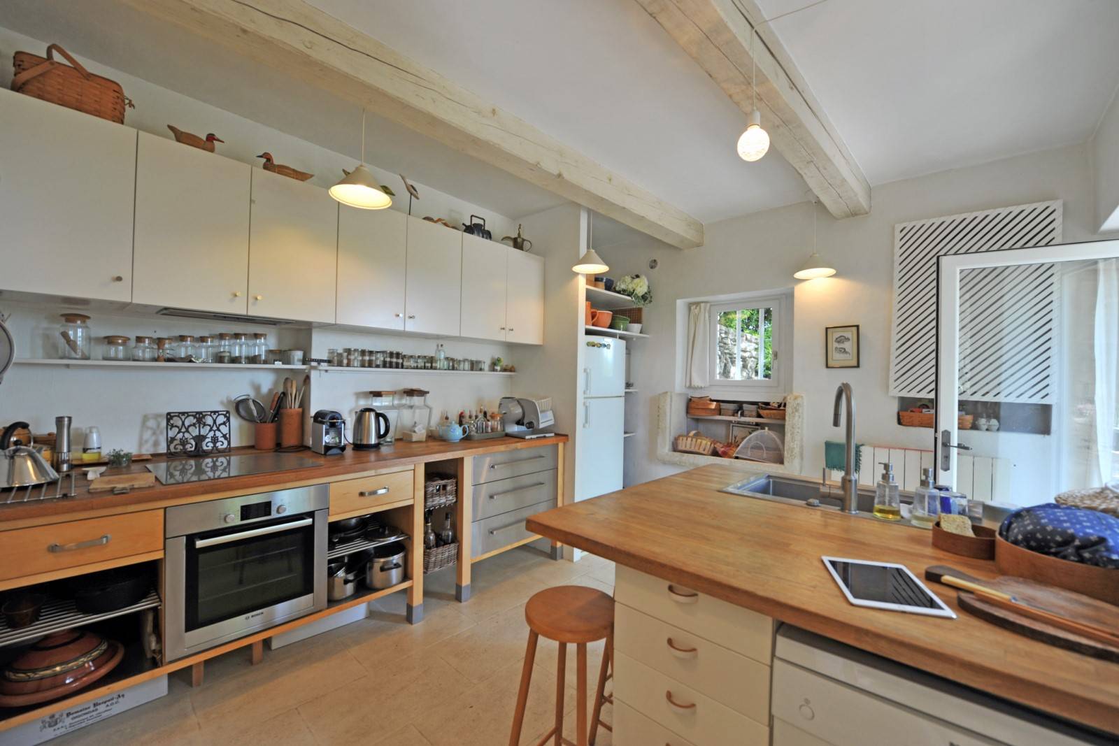 Gordes petit hameau privé avec vues panoramiques   