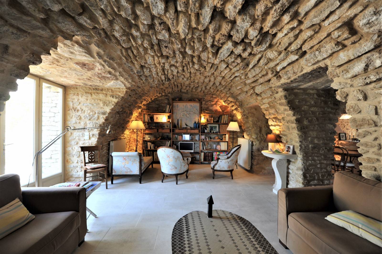 Gordes petit hameau privé avec vues panoramiques   