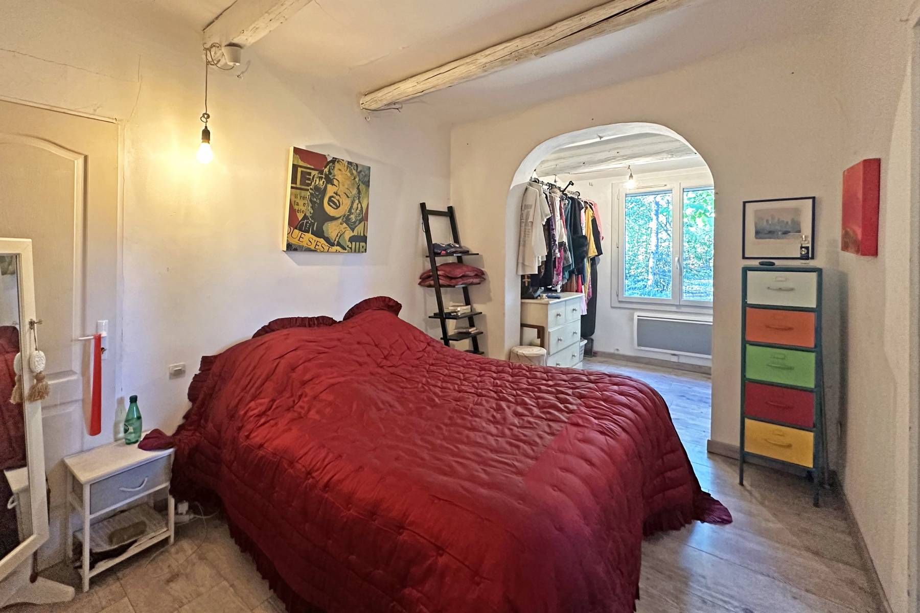 Entre Gordes et Roussillon - Maison avec dépendances   
