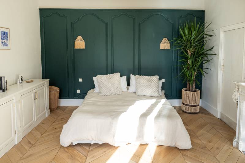 A la vente, un écrin de charme et de lumière au cœur d’Apt pour cette maison exceptionnelle avec piscine.