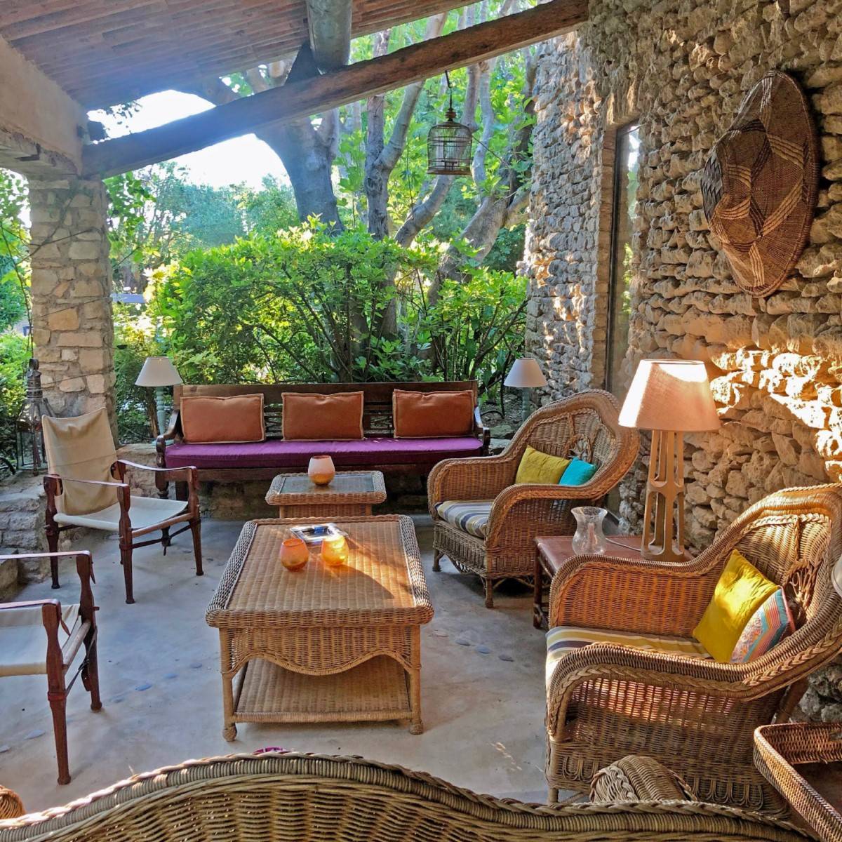 Gordes : maison de village avec jardin et piscine   
