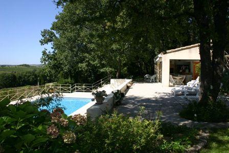 Maison à Gordes sur un terrain de 5670 m² en restanques