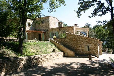 Maison à Gordes sur un terrain de 5670 m² en restanques
