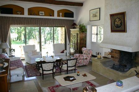 Maison à Gordes sur un terrain de 5670 m² en restanques