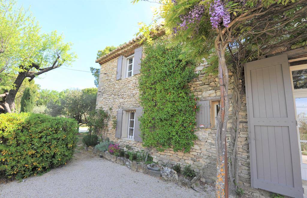 Gordes, belle maison de hameau   