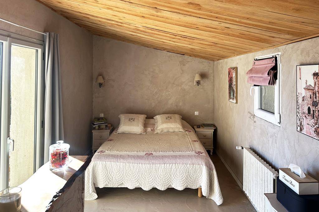 Saint Saturnin les Apt - Vues exceptionnelles    