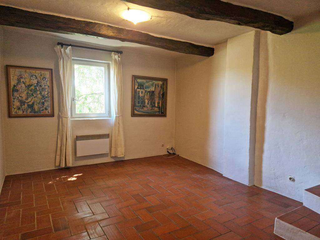 MAISON DE HAMEAU EN PIERRE AVEC JARDIN   