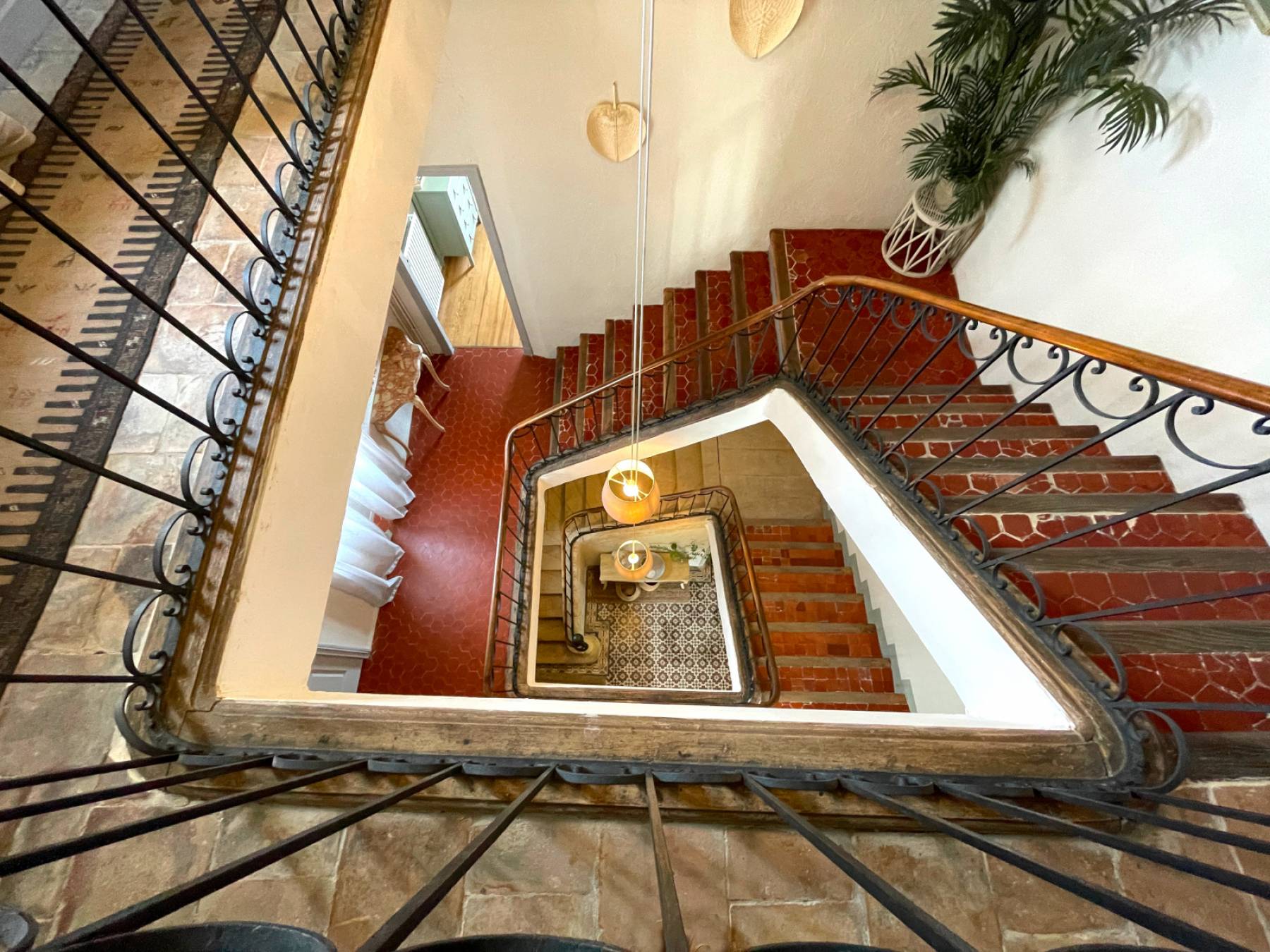 GARD : Maison bourgeoise XVIIIe aux volumes de vies très généreux   