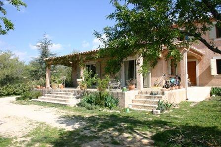 Cabrières d'Avignon, agréable maison sur 1870 m²