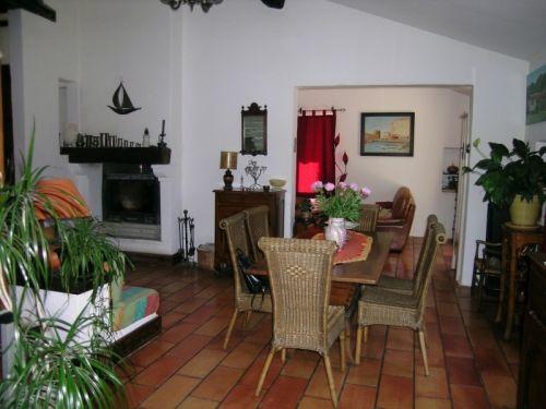 Maison avec deux gîtes sur Murs 84220, proche de Gordes.