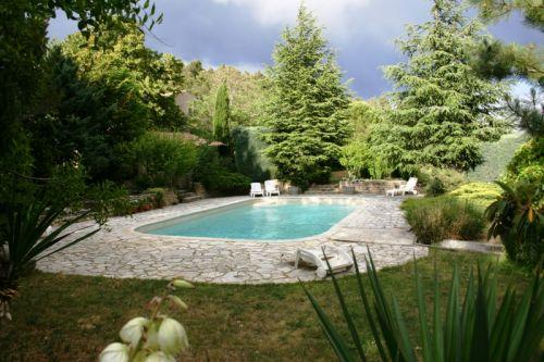 Propriété du Luberon avec mas du XVIIIeme rénové sur Cucuron