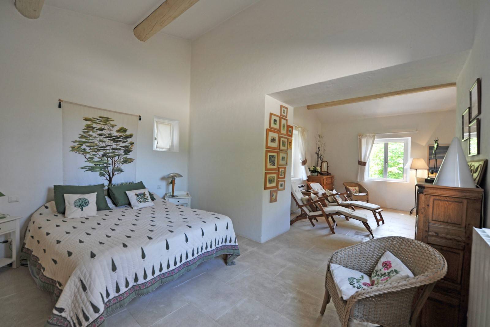 Gordes petit hameau privé avec vues panoramiques   