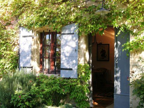 Mas du 18ème restauré, à l'orée d'un hameau proche Gordes