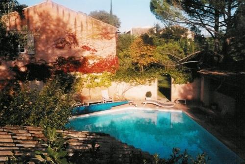 Mas en Luberon proche Joucas avec piscine et appartement de gardien