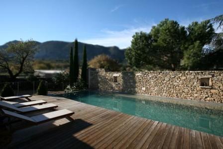 Luberon, maison de village restaurée avec goût