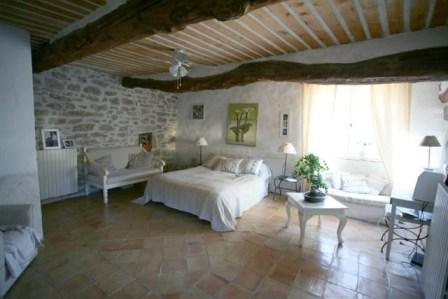 Luberon, maison de village restaurée avec goût