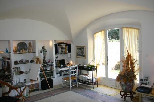 Propriété en Luberon, pierres de Gordes.